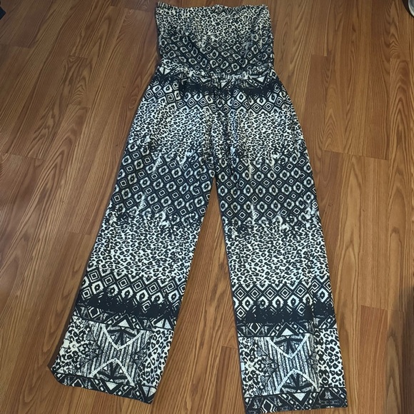 Stradivarius Gray White Abstract Aztec Patterned‎ Jumpsuit Size S Tribal Boho - Picture 2 of 7